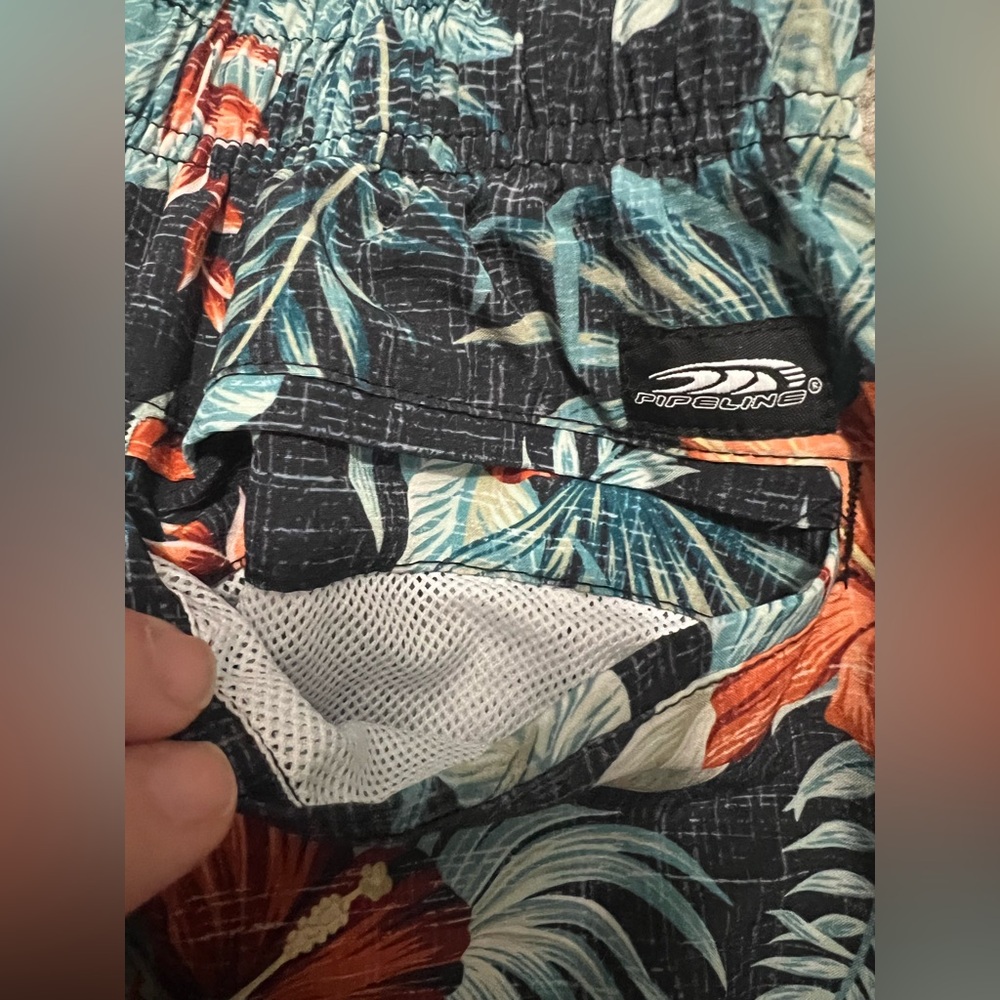 Pipeline Floral Tropical Print Swim Trunks - XL - Picture 7 of 9